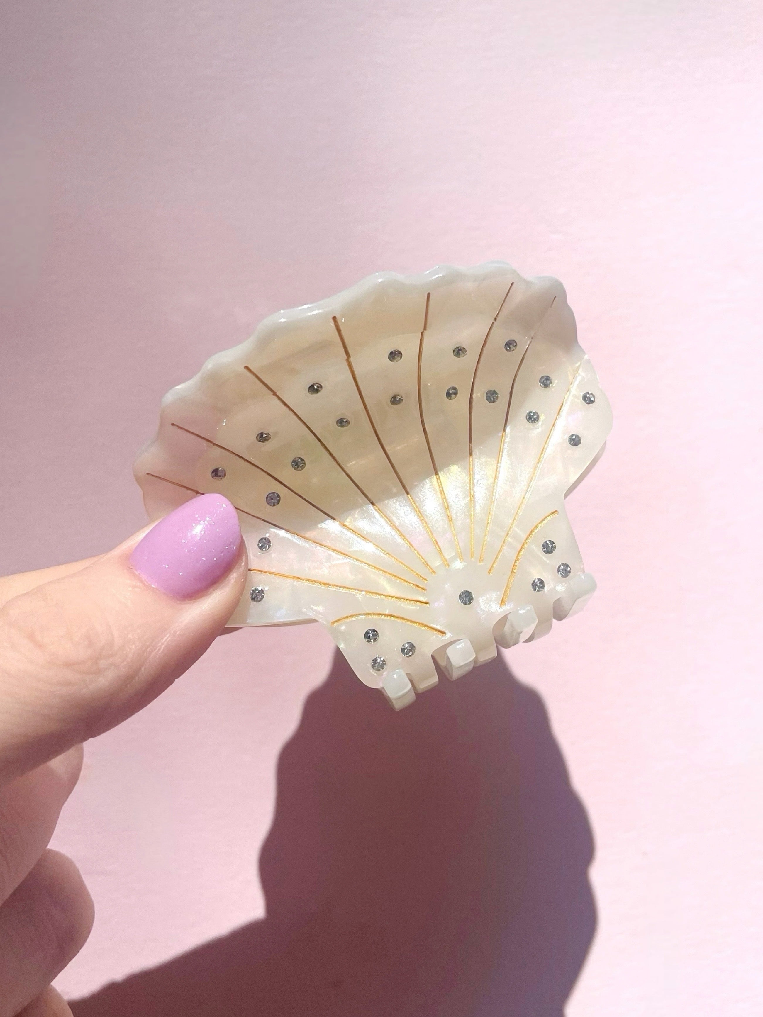 Shell Claw Clip
