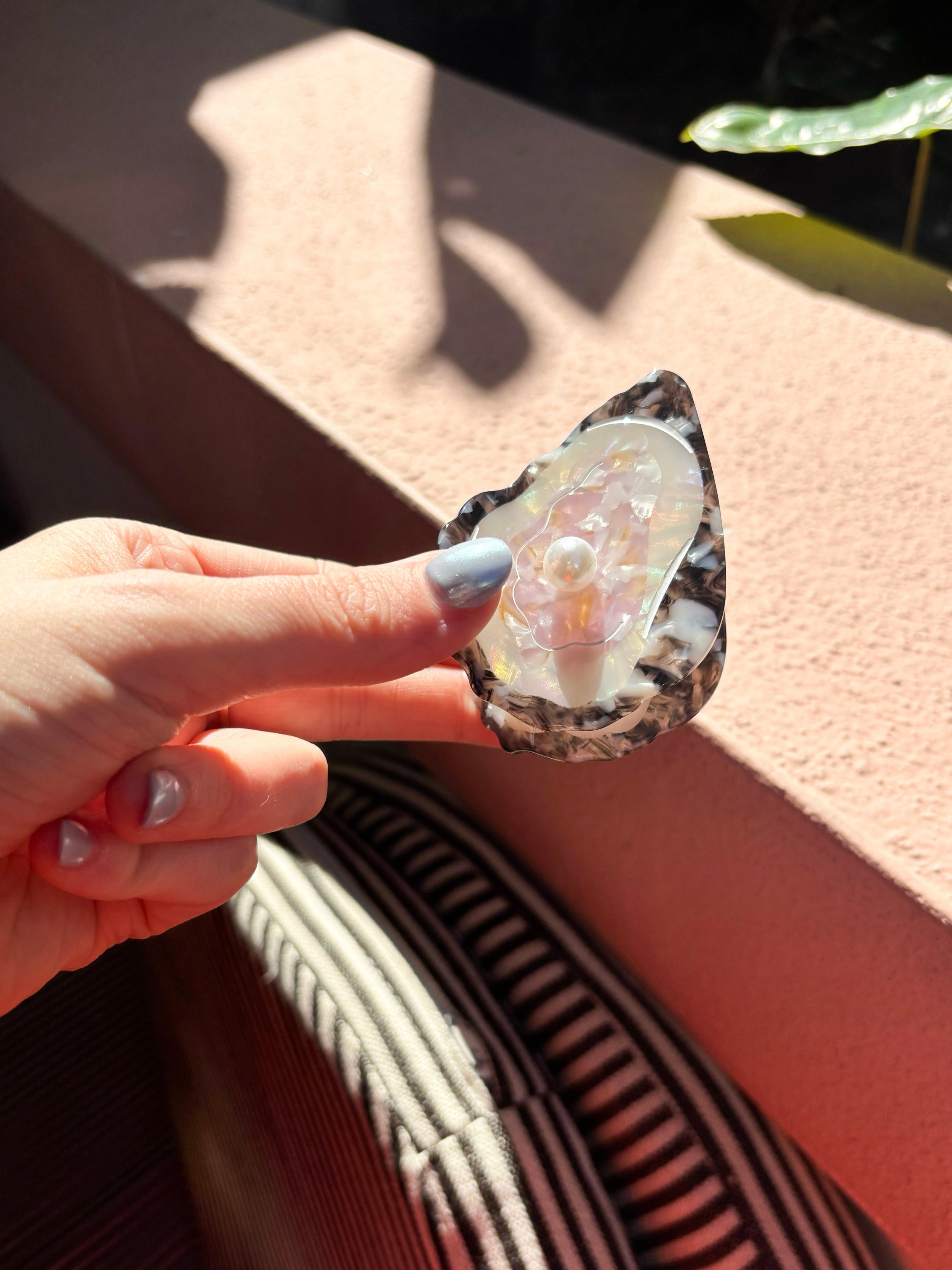 Oyster Claw Clip